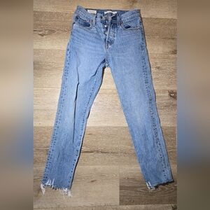 Levi's Women's Skinny Jeans in Faded Blue